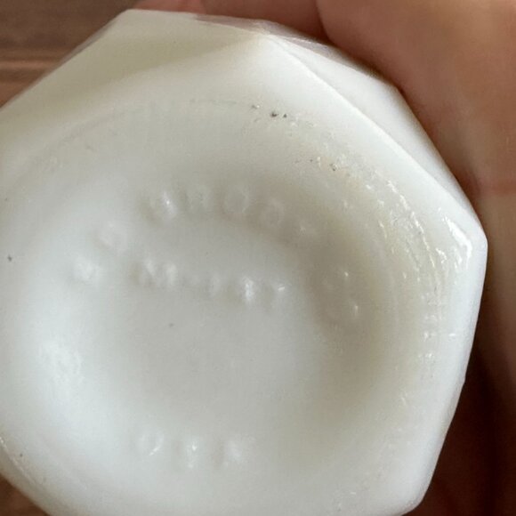 Mid Century Modern EO Brody Milk Glass Vase 8.75" Tall - Picture 5 of 5